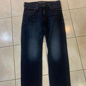 Express Men’s Jean:Style:Blake:Straight loose fit.